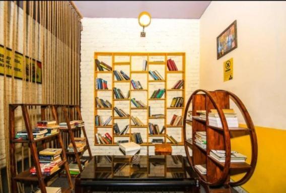 The Heistel Hostel New Delhi Exterior photo